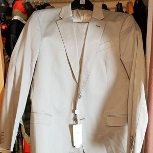 NWT Armani Collezioni Suit